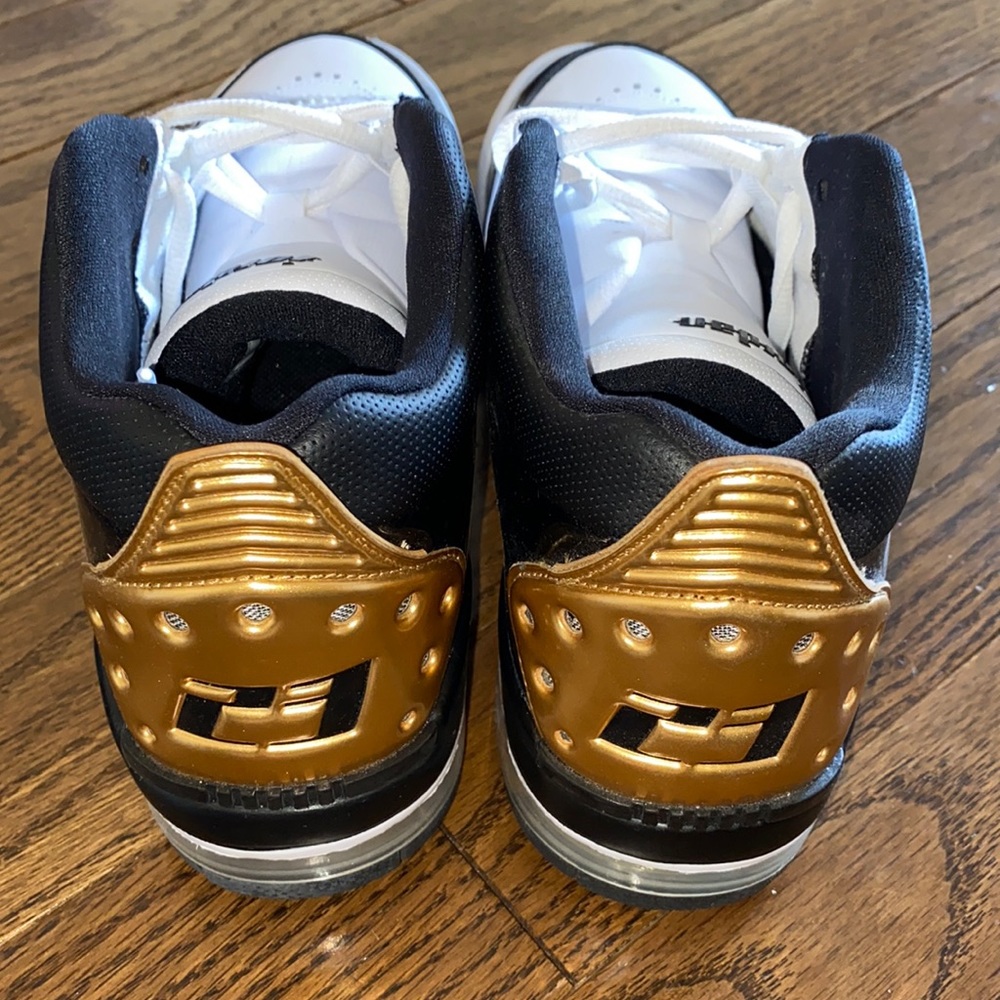 Jordan big fund sneakers - Picture 2 of 3